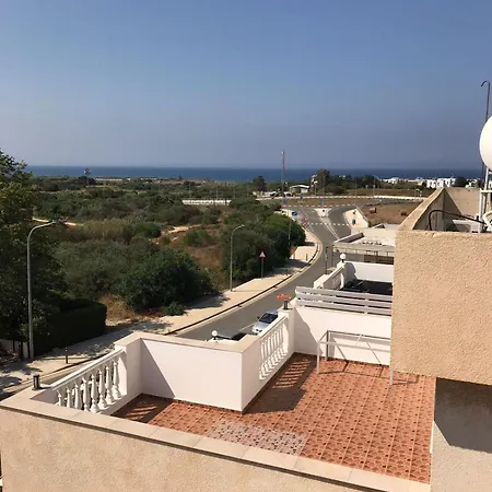 Three Bedroom Family In Kapparis With Shared Pool Near * Paralimni