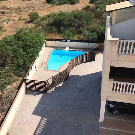 Three Bedroom Family In Kapparis With Shared Pool Near Appartement *