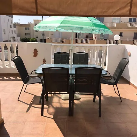 Appartement Three Bedroom Family In Kapparis With Shared Pool Near Paralimni