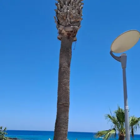 Three Bedroom Family In Kapparis With Shared Pool Near Paralimni