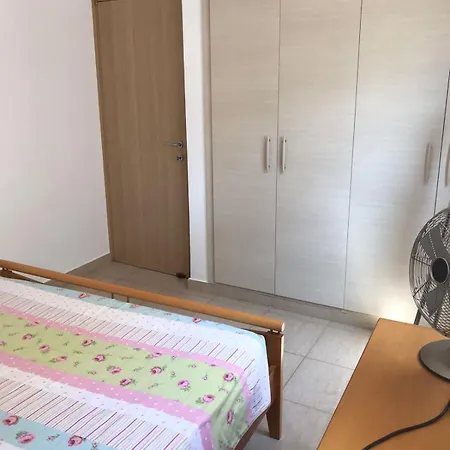 Three Bedroom Family In Kapparis With Shared Pool Near Appartement *