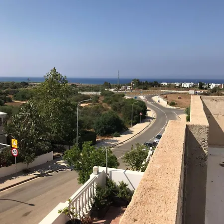 Three Bedroom Family In Kapparis With Shared Pool Near Paralimni